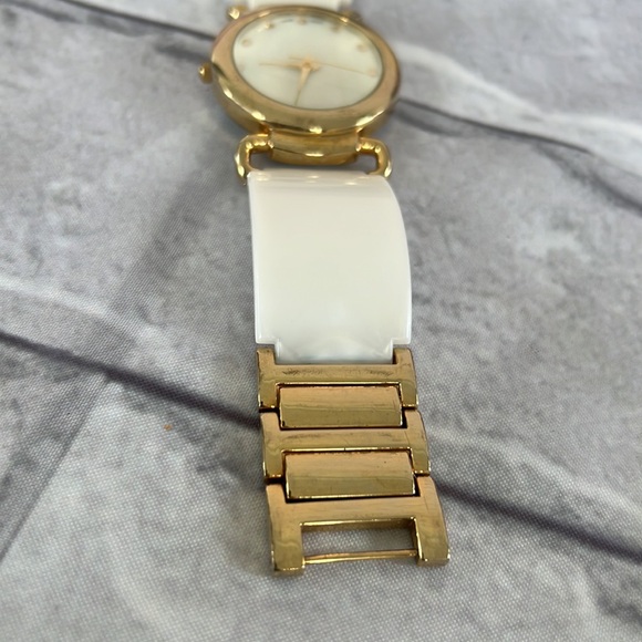 Chico’s Anitania watch Gold/white enamel - Picture 6 of 10